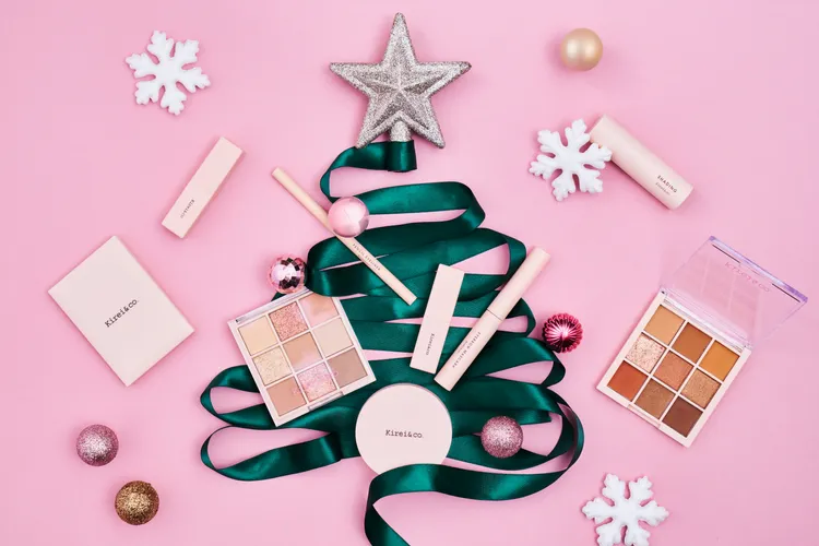 Kirei & Co天天都能變換不同妝容，享受化妝樂趣外，多樣多色不怕送禮踩雷最佳選擇。業者提供