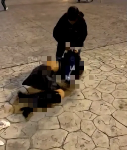 新北2國中女運動場「釘孤枝」！10多人吆喝助陣　 扯髮、摔跤、巴掌通通來