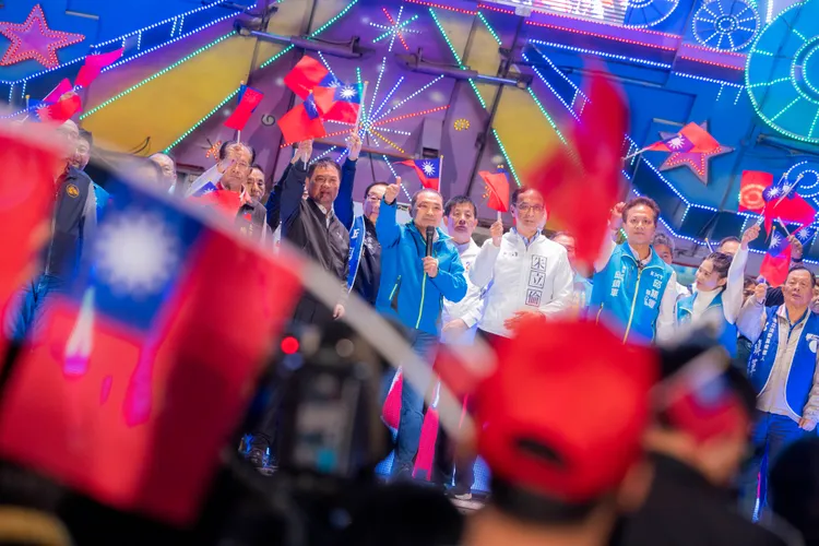 侯友宜苗栗縣與立委參選人共同造勢。侯辦提供