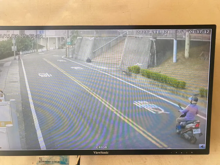 老婦騎機車外出迷途20多公里。警方提供