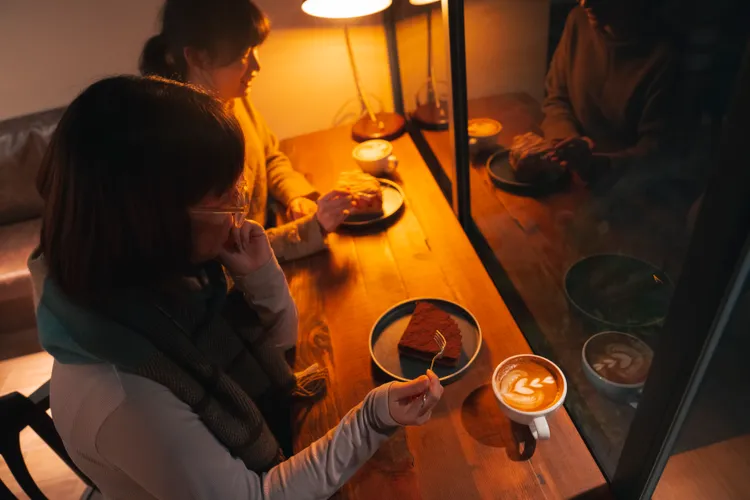 內用空間可容納12人。業者提供