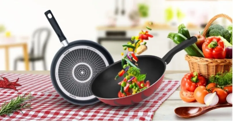 momo獨家款xTefal 特福 法國製火焰騎士系列28CM不沾鍋雙鍋組-平底鍋+炒鍋,全館5折up,原價3,815元,momo活動價千元有找,只要999元,現賺2,816元。下單登記抽特福IH共饗電磁爐、特福萬用快鍋4L。momo購物提供