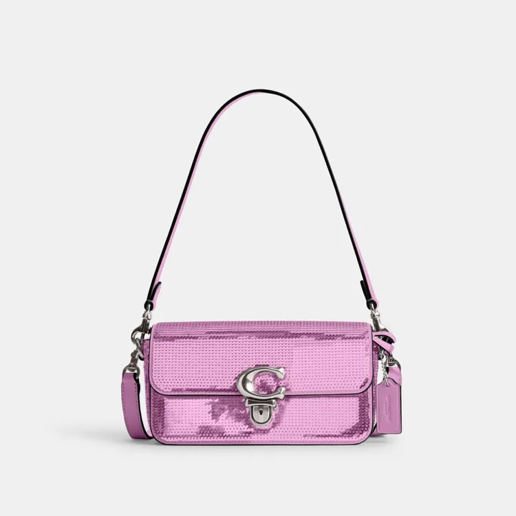 STUDIO BAGUETTE亮片手袋，1萬8800元。品牌提供