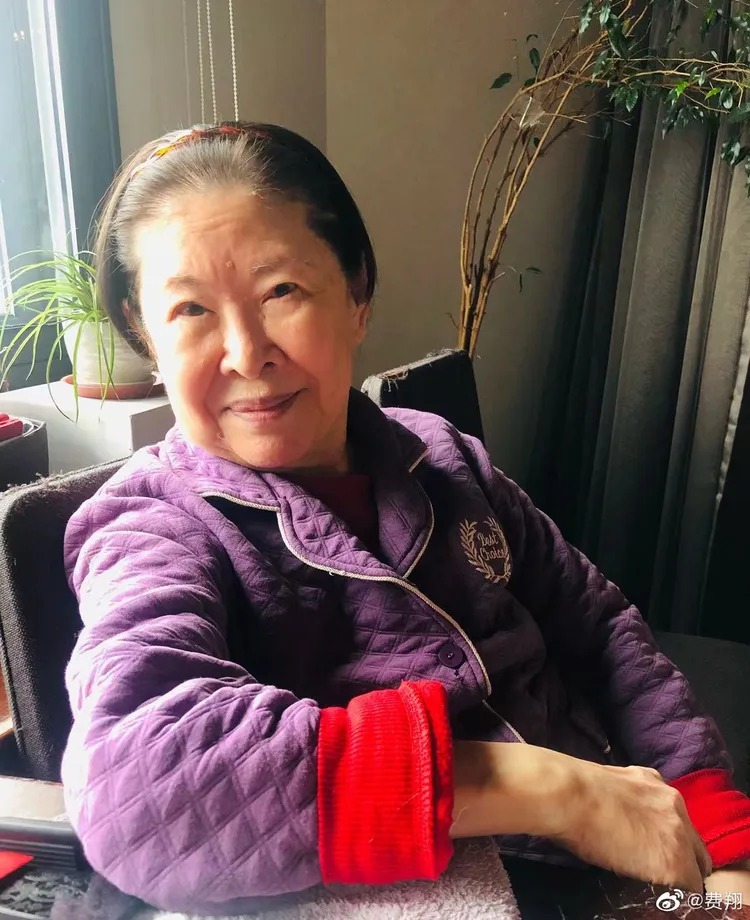 費翔母親定居上海。翻攝費翔微博