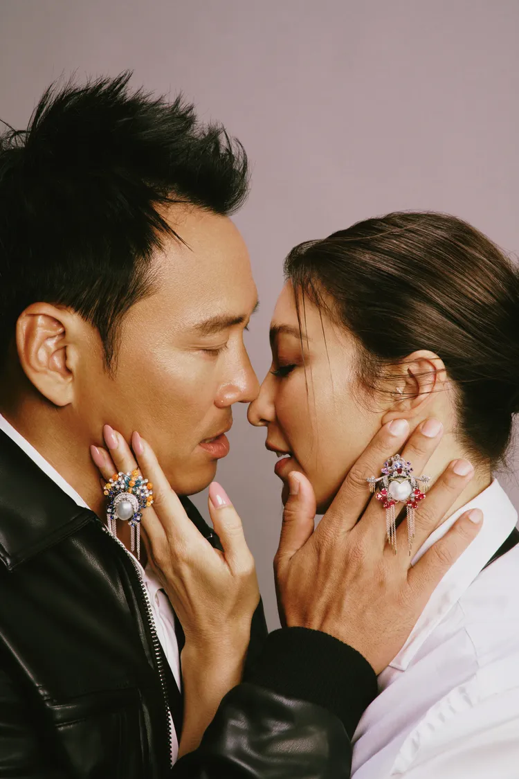 艾力克斯（左）與李詠嫻今年結婚滿20周年。品牌提供