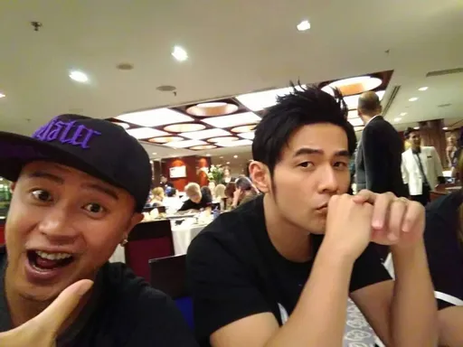 周杰倫好友驚爆失明危機 早發性白內障幾乎看不見