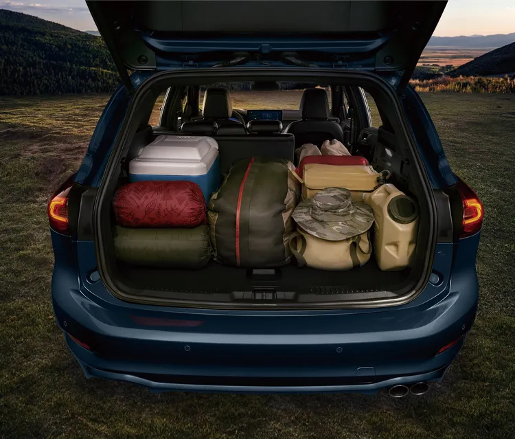 Ford Active Wagon後行李廂空間，在5人座模式下已有超越中型休旅車設定的635公升表現，更可將後廂空間擴增至1,653公升。業者提供