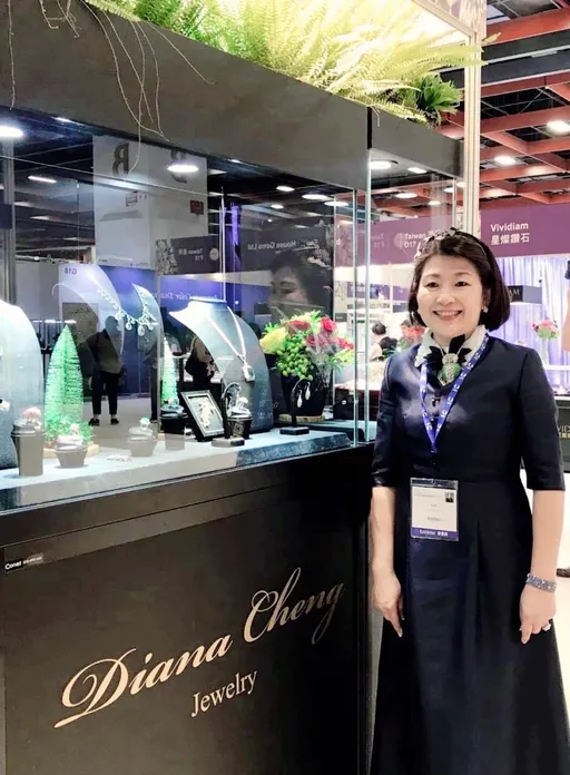 Diana Cheng Jewelry鄭富糧珠寶　世貿一館展出珍藏皇冠