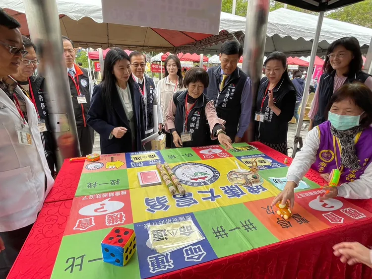 現場舉辦用藥安全宣導活動。市府提供
