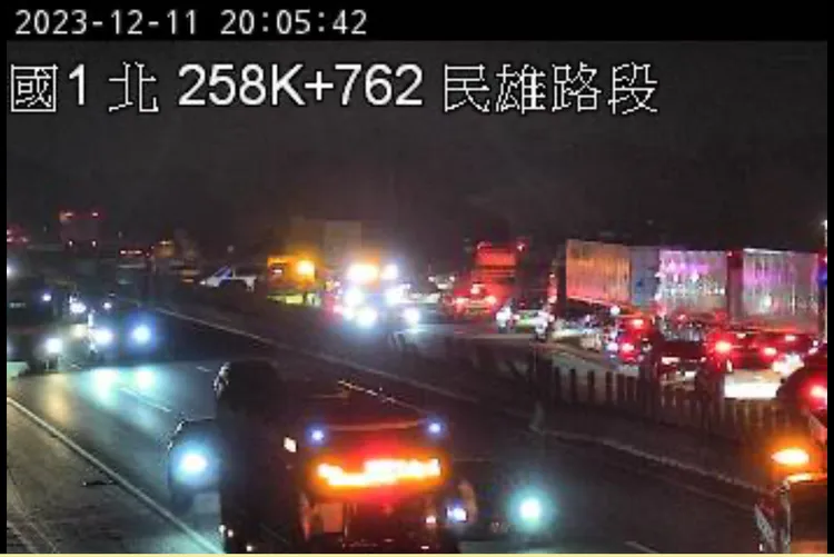 南北路段壅塞。讀者提供