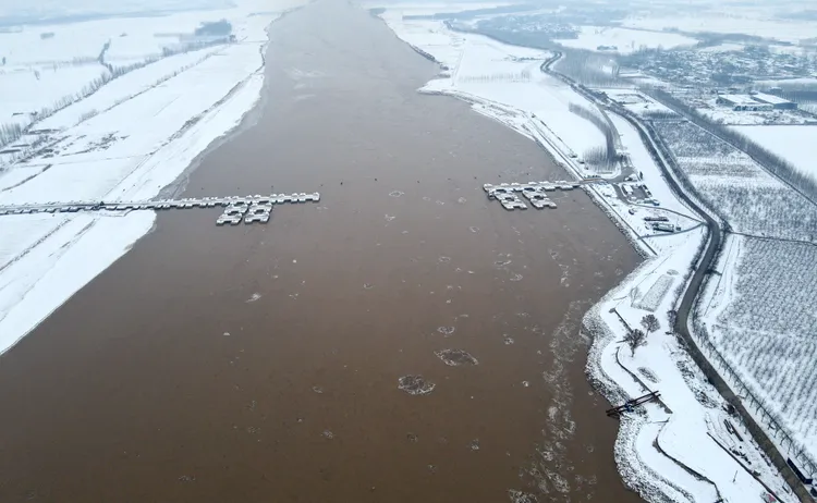 黃河山東段的流凌。新華社
