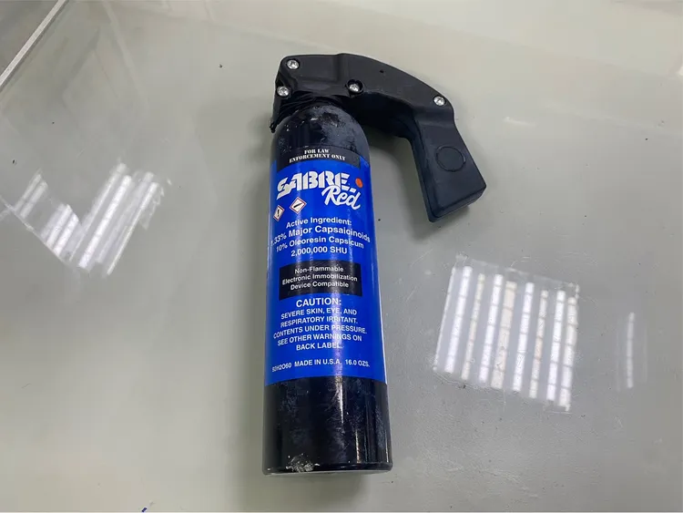 蘇嫌等人所使用辣椒水。翻攝畫面