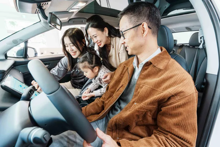 全台體驗中心將於1月6日起舉行預購會員限定的封館賞車活動，並於即日起開放預約。業者提供