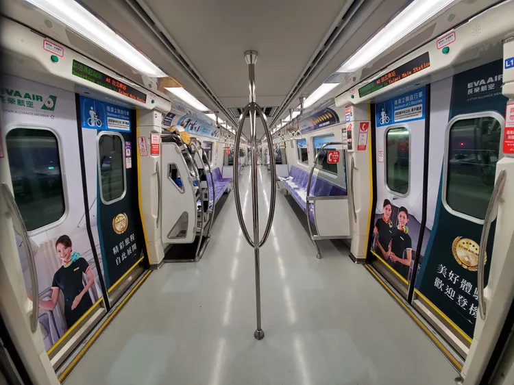 長榮航空以「不斷前進，在每個日以繼夜裡」為主軸。資料照片