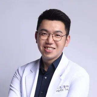 北大附醫泌尿科主治醫師戴定恩分享他臨床遇到一名30歲男子，因生殖器劇痛就醫，竟是糖尿病惹禍。翻攝《熱血暖男 戴定恩醫師｜台北 文山 新店 泌尿科 疝氣 結石 攝護腺專業》粉絲頁