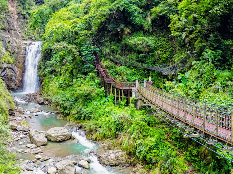 觀音瀑布。嘉縣府提供