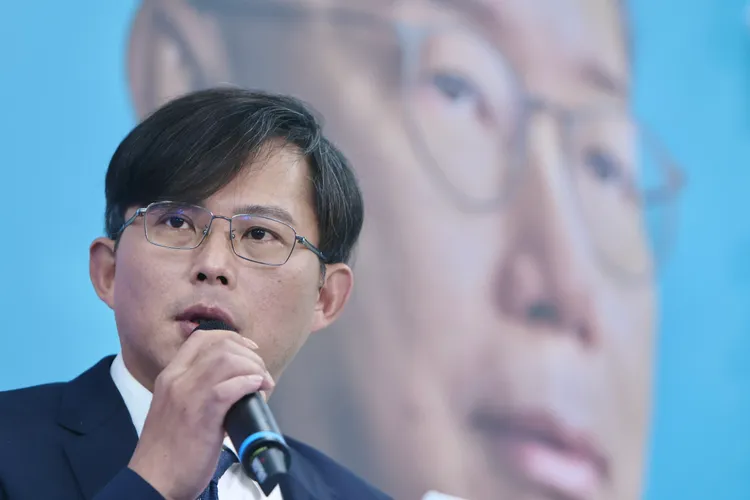 柯文哲曾說要找黃國昌當法務部長。資料照片，林林攝