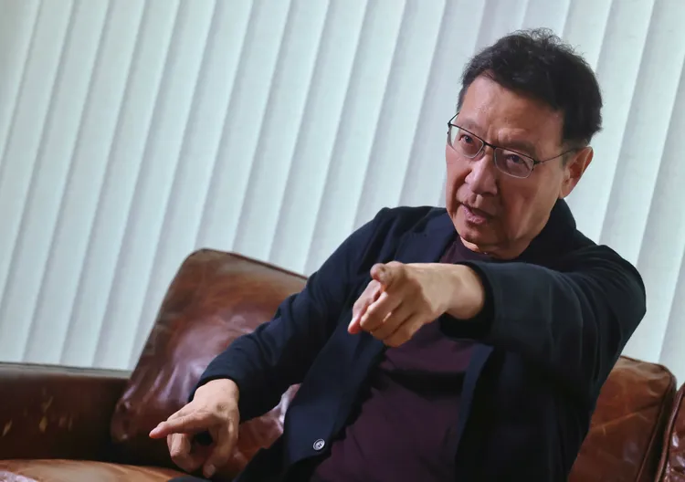 趙少康提出恢復特偵組政見，強調不是只針對黃曙光。林林攝