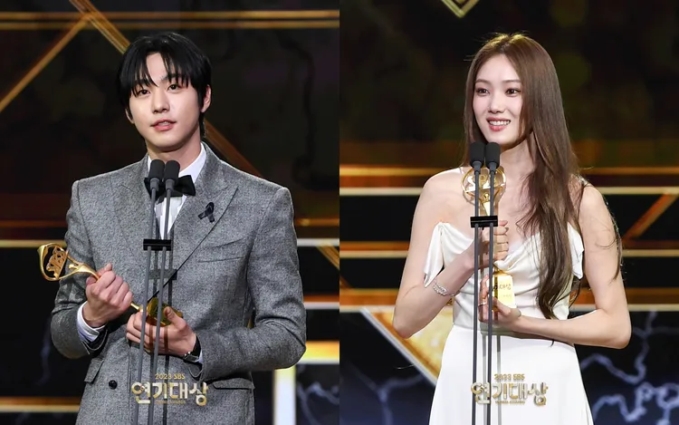 安孝燮（左圖）、李聖經以《浪漫醫生金師傅3》奪系列影集最優秀男女演員獎。翻攝SBS