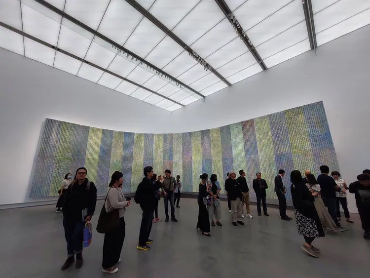 江賢二2023個展》即日起在高美館登場，作品〈牧神的午後〉。 凃建豐攝