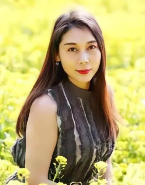 勞榮枝被逮捕前的身分是風韻猶存的貴氣闆娘。翻攝中國江西省人民法院
