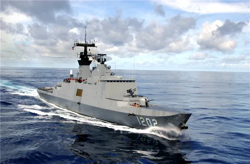 音檔曝光｜2共艦遭海軍驅離！崩潰嗆「台灣前途在國家統一」　網友嗨爆募款加菜金