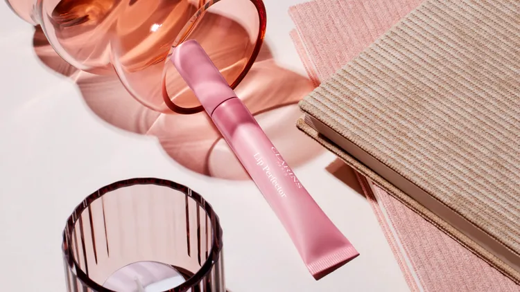 克蘭詩水感光嘟唇蜜#21粉嫩薔薇，12ml／1000元。品牌提供