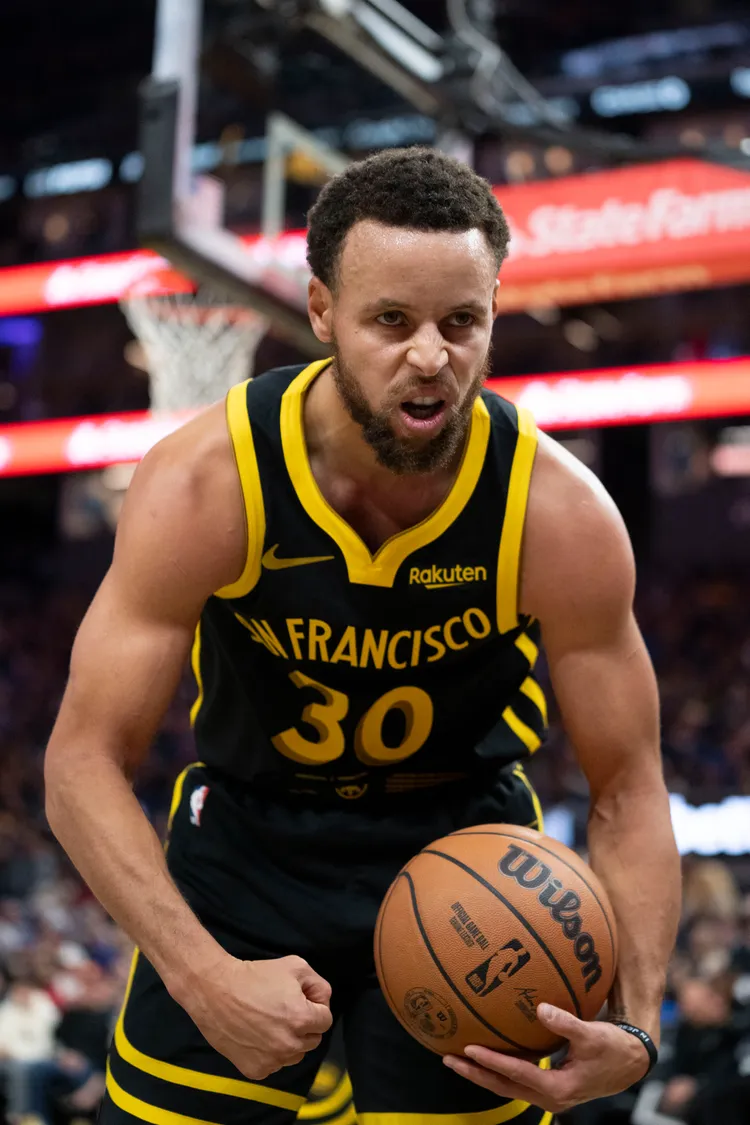 上月24日柯瑞率勇士對戰馬刺。路透社