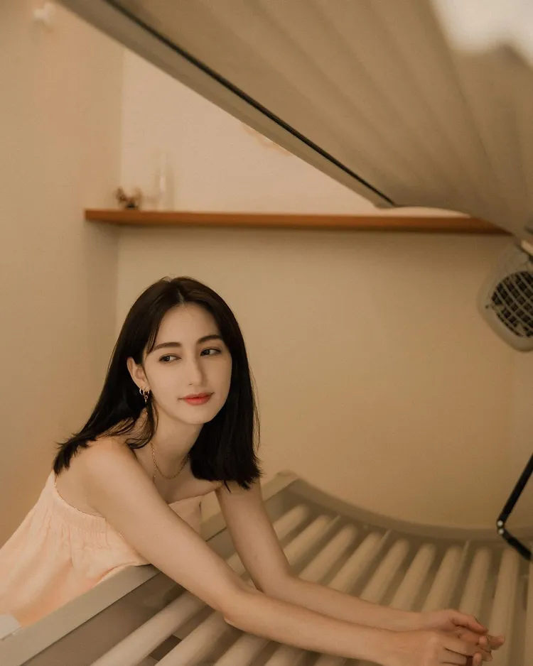 混血辣模MeiMei已生3子，身材仍保持完美。取自MeiMei IG