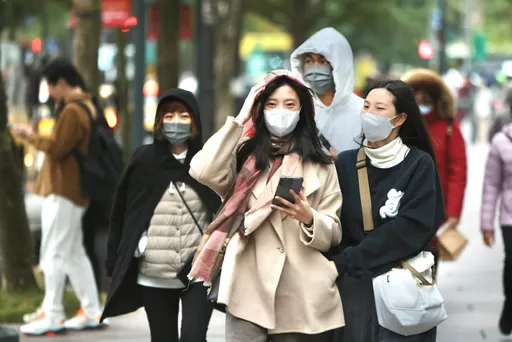 下波冷爆8°C!強烈大陸冷氣團最凍時間曝 一圖看清本週天氣