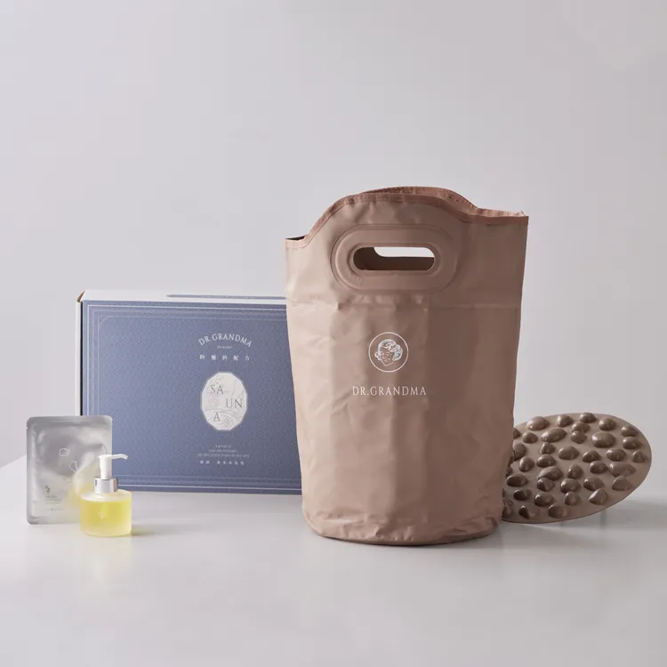 簡單JAN DAN x 阿嬤的配方簡單暖心聯名組，3340元。品牌提供