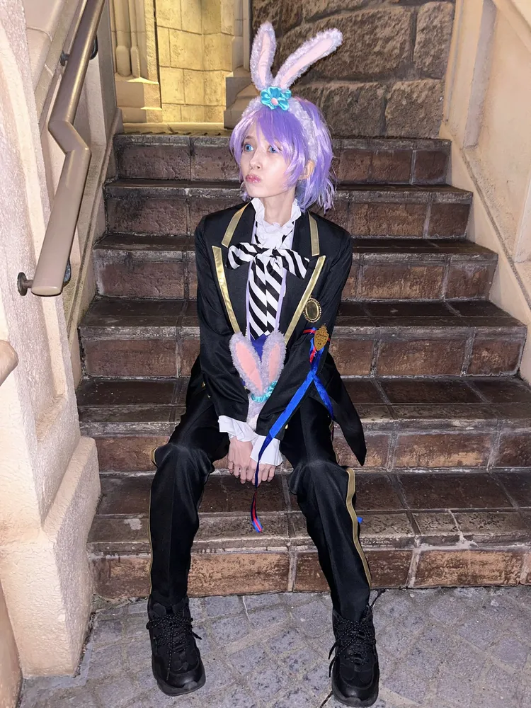 井川瑠音生前最後PO出的照片，是在11月4日cosplay手遊《迪士尼扭曲仙境》的角色Epel Felmier。翻攝ikawarune推特