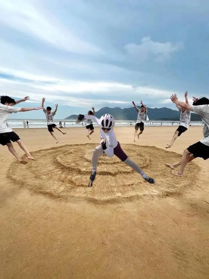 單車姐亂入毫無違和感。翻攝《P圖公社》社團