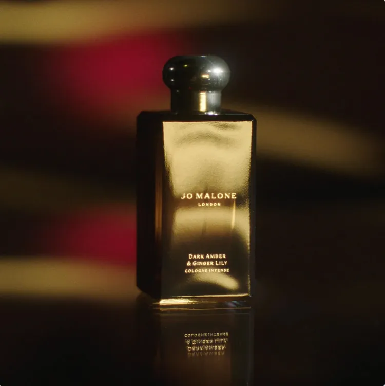 黑琥珀與野薑花芳醇香水，50ml／5650元、100ml／7800元。品牌提供