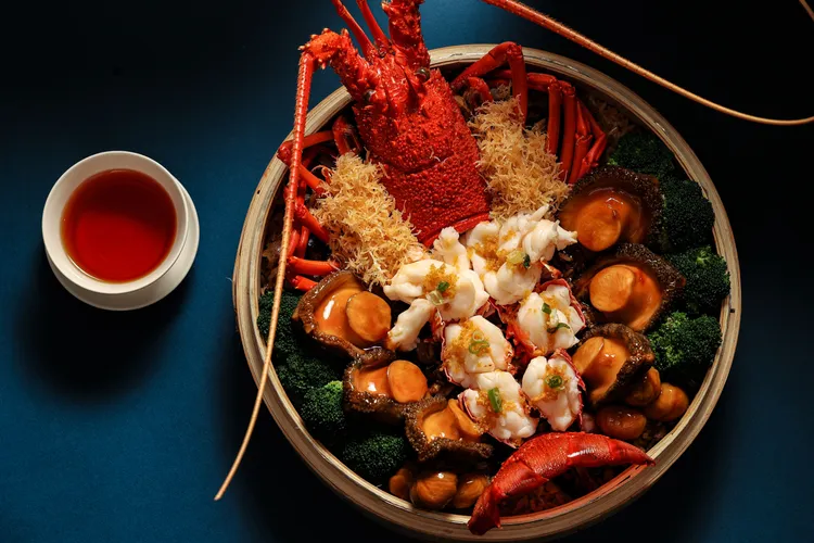 晶華軒龍蝦鮑魚臘味米糕。業者提供