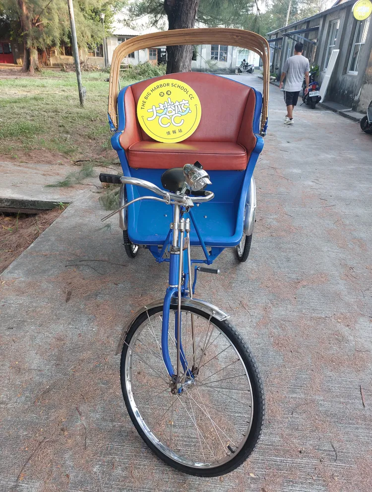 趙仁方教授說，旗津三輪車不能只當交通工具，而應是「在地文化載具」。凃建豐攝