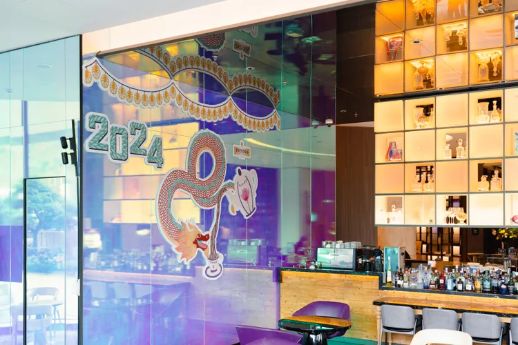 英國藝術家特別畫出東方龍。業者提供