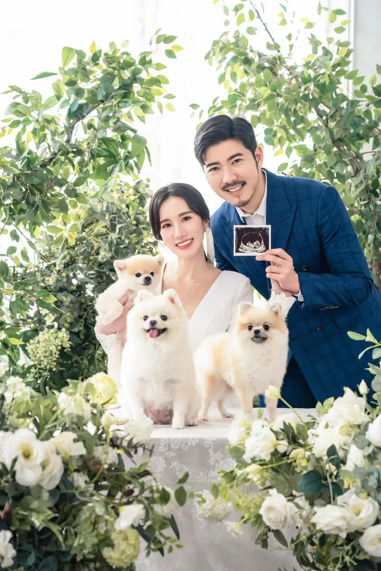 女星Apple嫁帥醫！翻攝Apple臉書