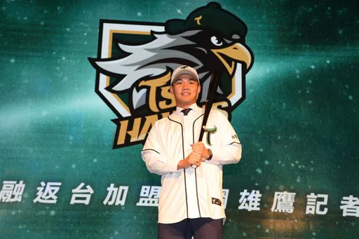 王柏融加盟中職台鋼雄鷹！3年合約超高總值曝光