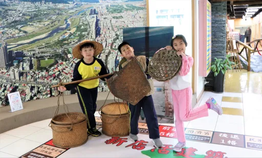 大富翁遊戲認識新店「活」建築 十四張開箱走入在地醫療歷史