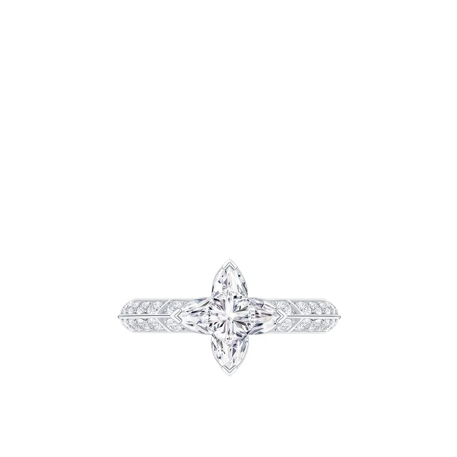 PAVÉ SOLITAIRE Pt950星形切割钻石戒指,130万元。品牌提供