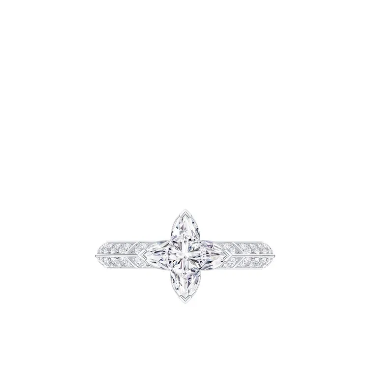 PAVÉ SOLITAIRE Pt950星形切割鑽石戒指，130萬元。品牌提供