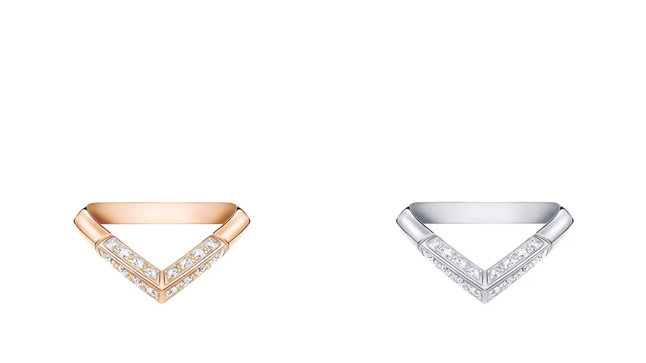PAVÉ V 18K 金密镶钻石戒指(左)13万2000元、Pt950铂金密镶钻石戒指(右)14万6000元。品牌提供