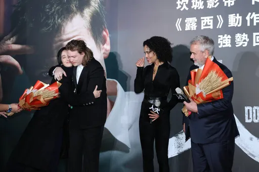 桂綸鎂驚喜現身送大禮 盧貝松感動盛讚「亞洲最佳女演員」