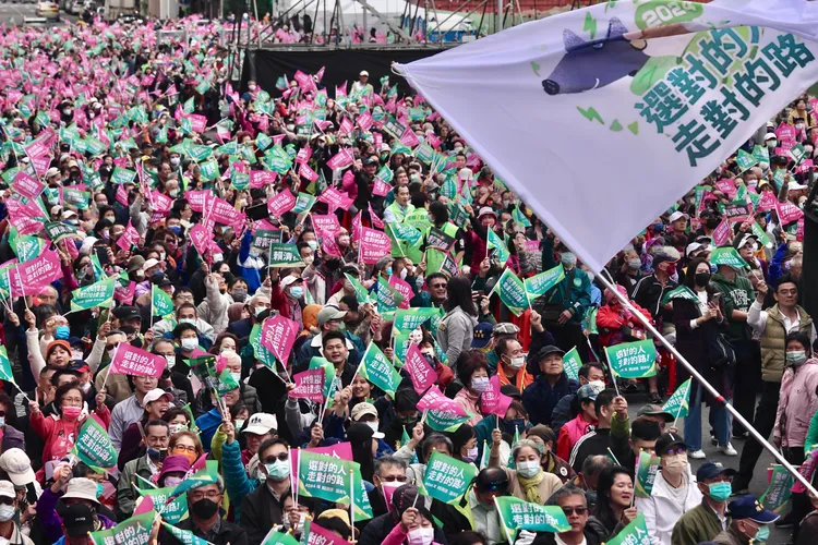 現場支持者破萬。林林攝