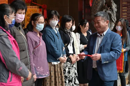 取之社會、用之社會!桃園景福宮頒助學金 31校、236位弱勢學生受惠