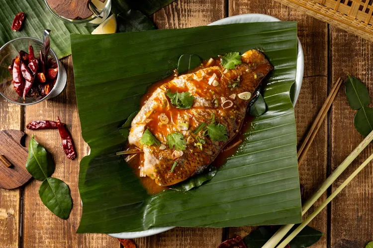 帕泰家新品蕉葉酸辣烤魚398元。業者提供