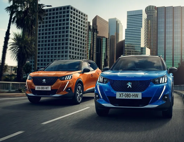 Peugeot 2008車系指定車型享0頭款、超低月付8888元起分期，同樣可選擇0利率財務專案或是9年/9萬公里免費保養專案(二擇一)。原廠照片