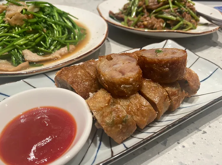 巷仔內雞卷。業者提供