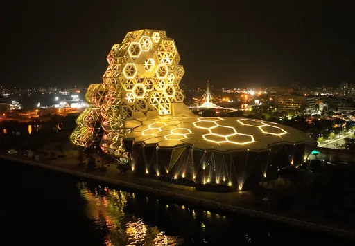 他預告「歡樂的巨大的黃」網狂猜黃色小鴨? 陳其邁:拭目以待